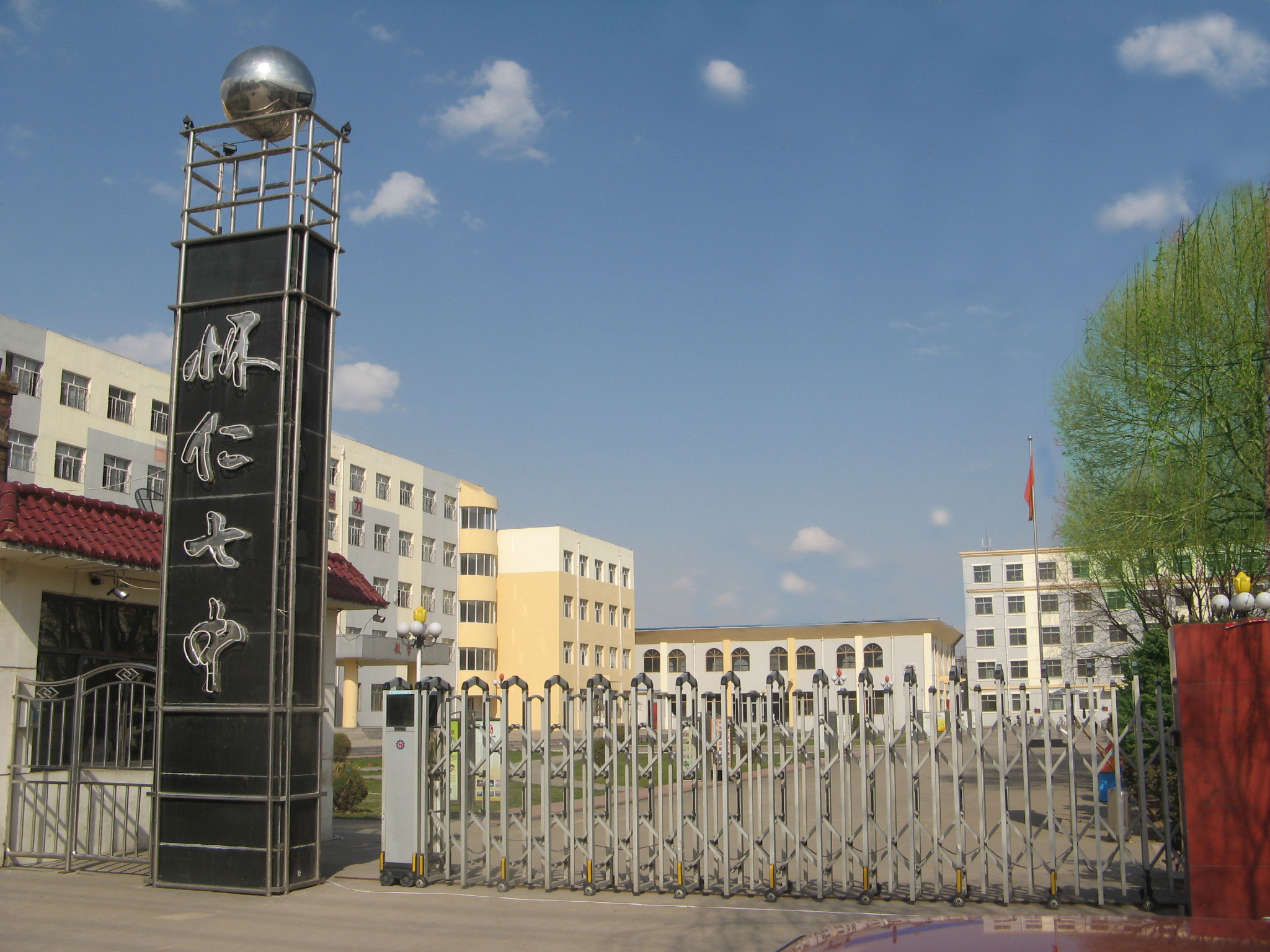 中小學(xué)：懷仁七中使用德生智慧校園人臉識別系統(tǒng)